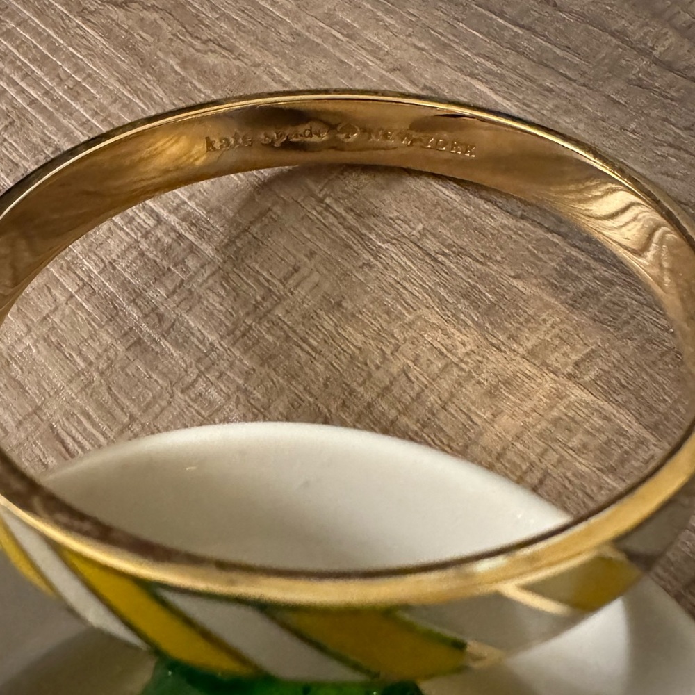Kate Spade ‘Toe The Line’ Yellow Cream Enamel Diagonal Stripe Bangle Bracelet - Picture 3 of 6